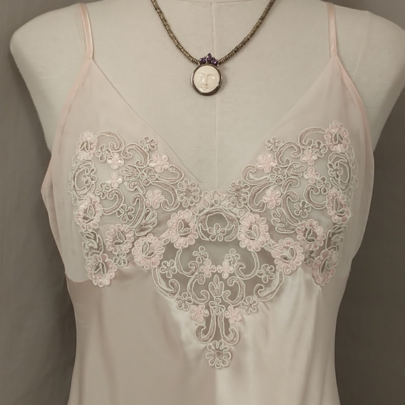 Pink Negligie Sexy Nightgown Feminine Blush Embroidered Mesh Adjustable Straps - Picture 3 of 11